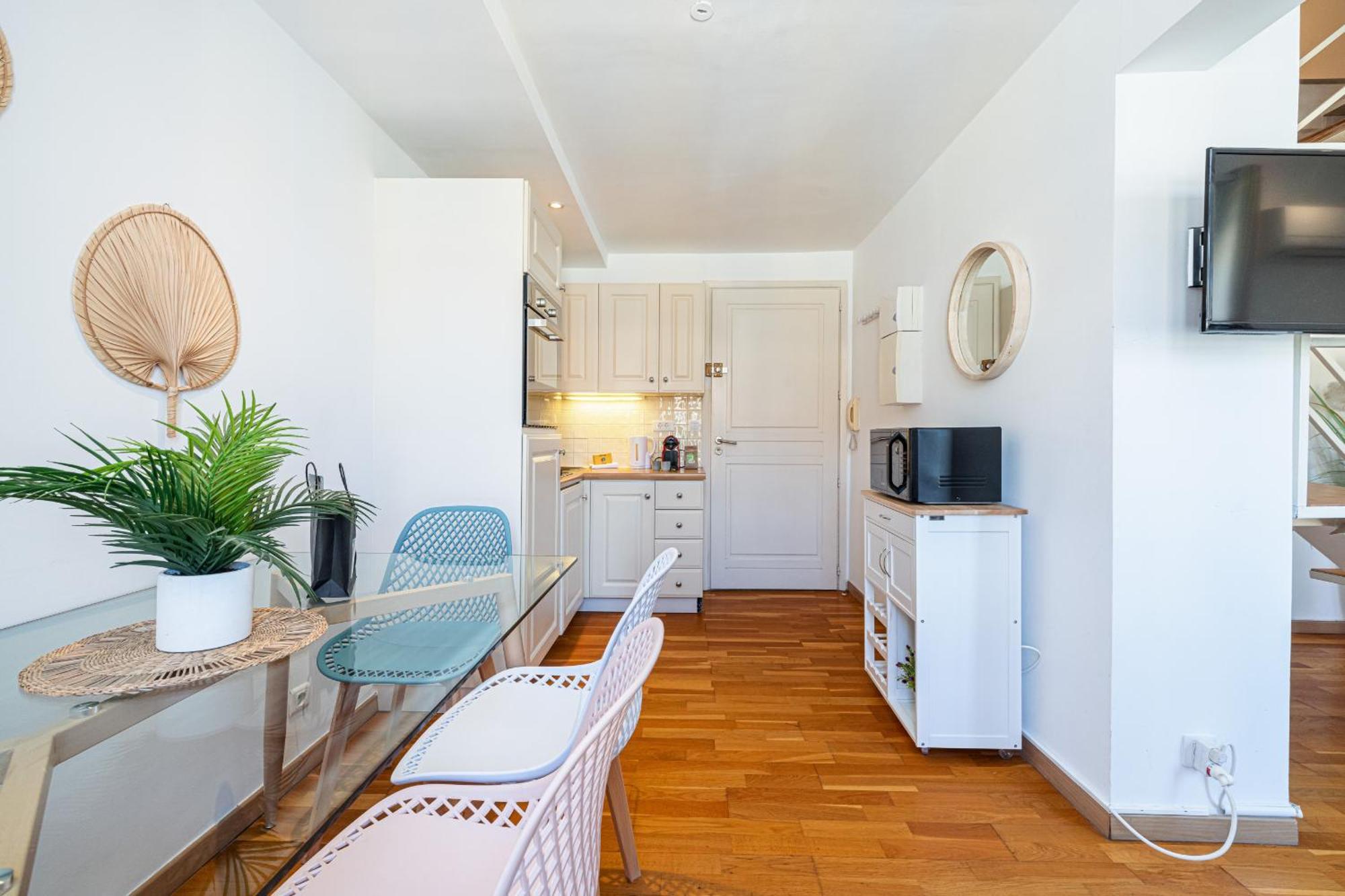 Massena Street - 1 Bdr Duplex With Ac & Parking Apartment Nice Exterior photo